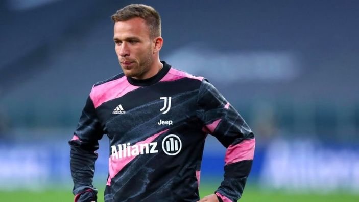 Juventus'ta 3 isimle yollar ayrılıyor