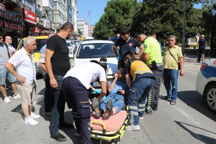 Samsun'da motosikletli kazazede kendisine çarpan sürücüyü sakinleştirdi