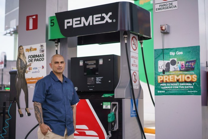 Amerikalı sürücüler, daha ucuz diye Meksika sınırından benzin alıyor