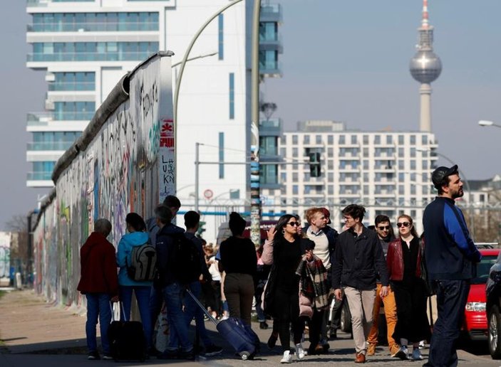 Almanya'da genç nüfus azalıyor