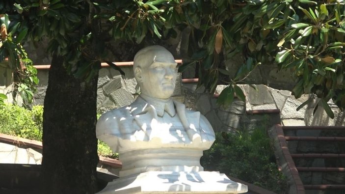 Yalova'da Atatürk’ün poz vererek yaptırdığı tarihi büst sergileniyor