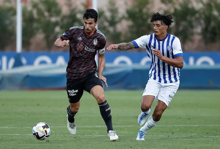 a Beşiktaş, hazırlık maçında Deportivo Alaves'e mağlup oldu