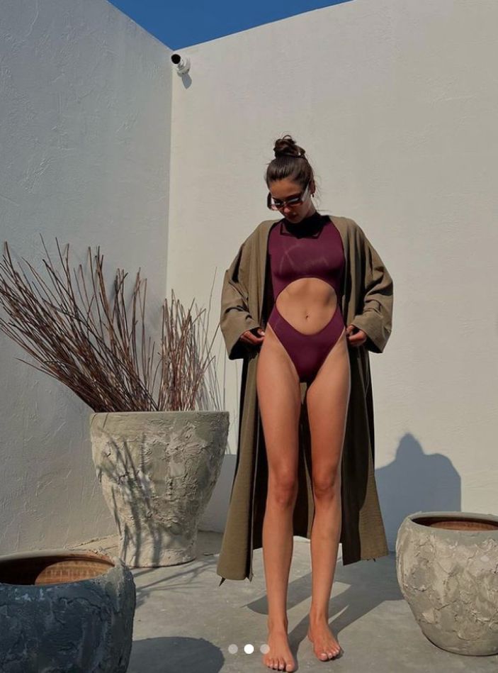 Survivor Berkan Karabulut'un sevgilisi Lale Onuk'tan cesur pozlar! 'Yanıyor buralar'