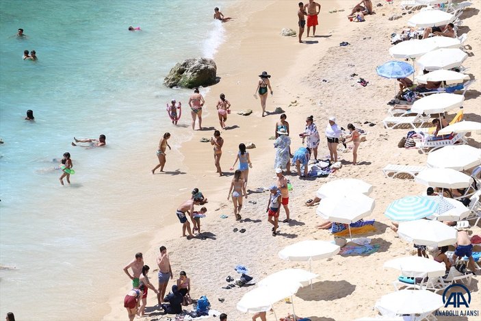 Antalya'ya hafta sonu 88 bin yabancı turist geldi