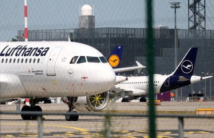 Almanya'daki hava yolu krizine Lufthansa grevi darbe vurdu