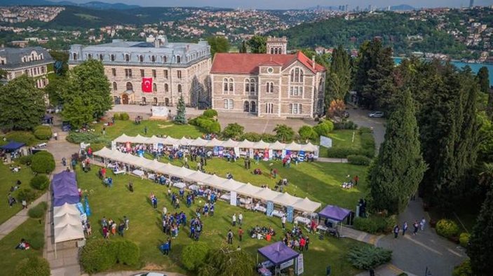 Boğaziçi Üniversitesi Mezunlar Derneği lokalinde alkol satışı yasaklandı