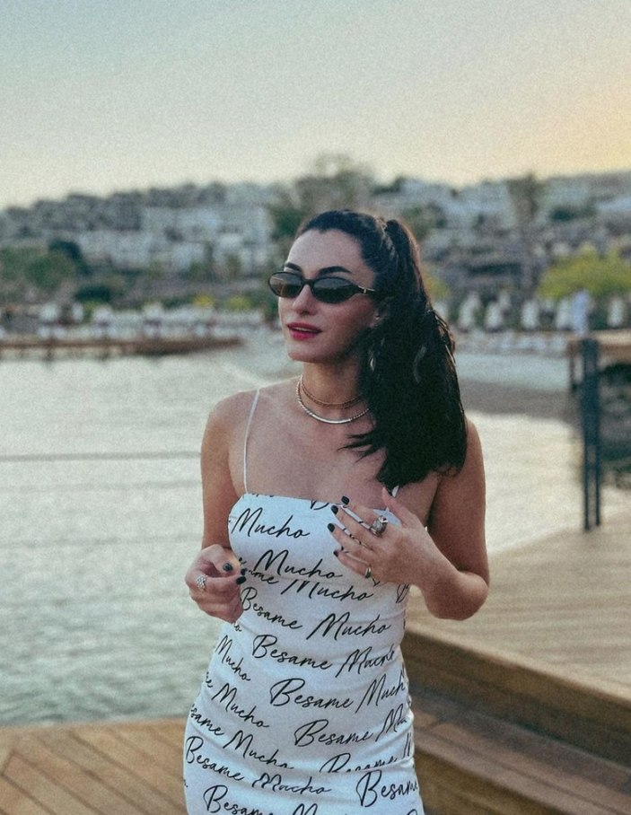 Hande Doğandemir cesur kıyafetiyle instagramı salladı! 'Şarap gibi kadınsın'