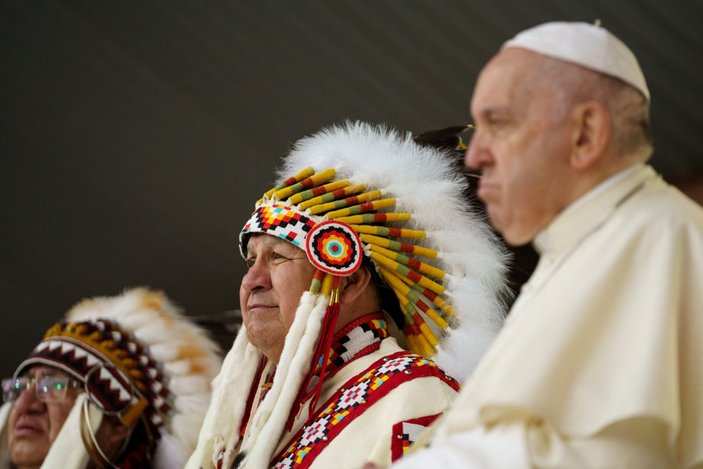 Kanada: Papa'nın özrü yetmez