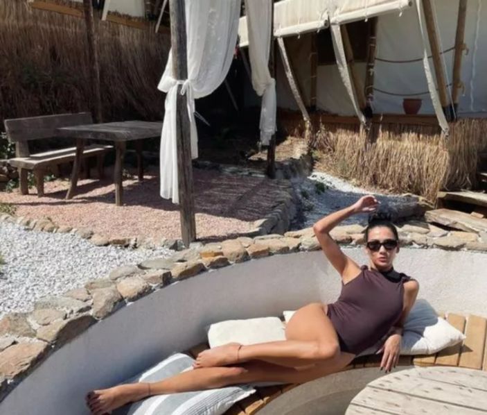 Aybüke Pusat kıvraklığını konuşturdu, alevler havada uçuştu! 'Yanıyorsun dikkat et'