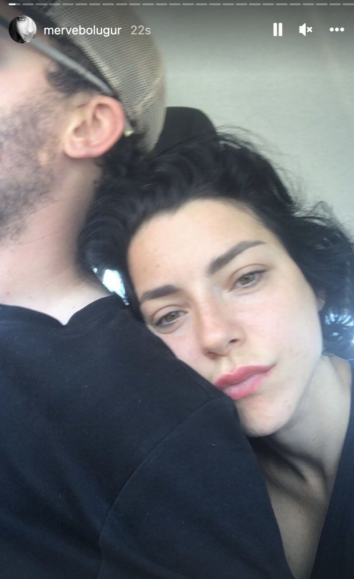 Merve Boluğur yeni aşkıyla boy gösterdi! Tebrik mesajları yağdı...