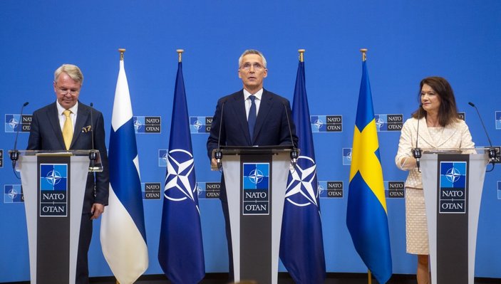 20 ülke, İsveç ve Finlandiya’nın NATO'ya katılımına onay verdi