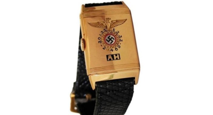 Adolf Hitler'in saati açık artırmayla 1,1 milyon dolara satıldı