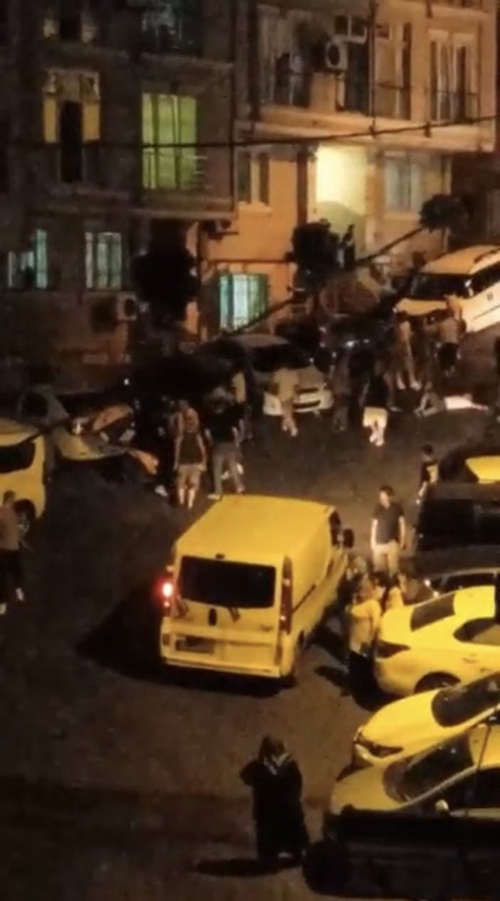 İstanbul’da sokak ortasında kalbinden bıçaklanarak öldürüldü