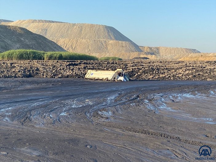 Manisa'da çamur altında kalan işçi için arama çalışması başlatıldı