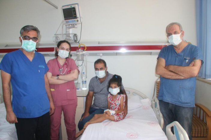 Diyarbakır'da iki böbreği iflas eden kızına böbreğini verdi