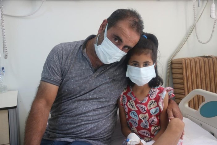 Diyarbakır'da iki böbreği iflas eden kızına böbreğini verdi