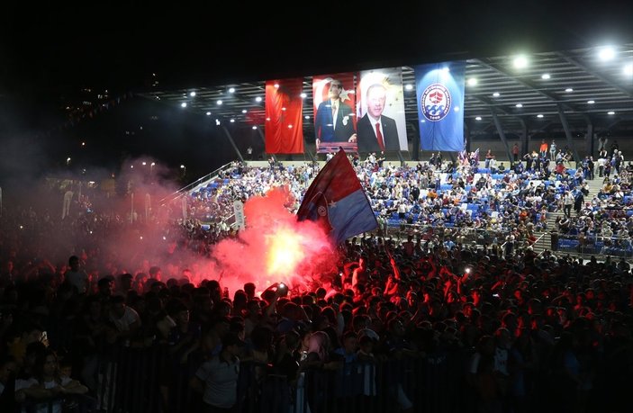 Trabzonspor taraftarı Süper Kupa sevinci yaşadı
