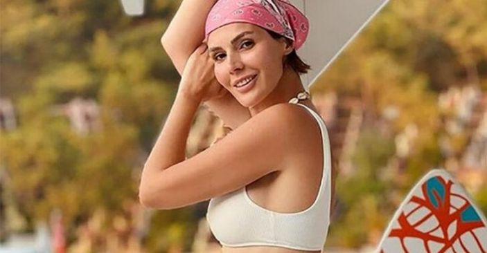 Hatice Şendil mayolu pozlarıyla beğeni topladı! 'Eskiden daha güzeldi'