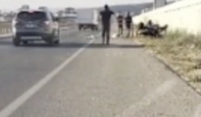 Ankara’da yoldan çıkan otomobil takla attı