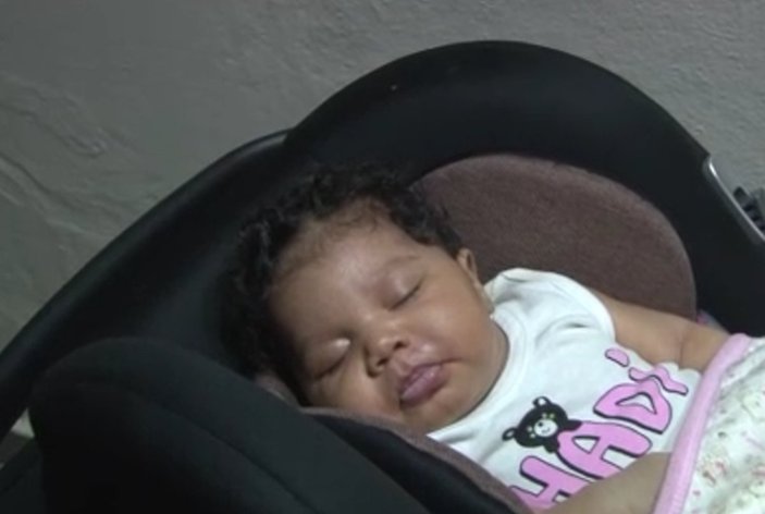 Esenyurt’ta taksi şoförü mesafeyi uzun buldu, bebekli aileyi mağdur etti