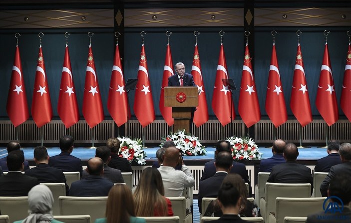 Cumhurbaşkanı Erdoğan: Sıkıntıların üstesinden çalışarak ve azmederek geleceğiz