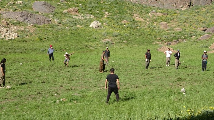 Hakkarililer Kürt beyzbolu ile Amerikan beyzboluna rakip