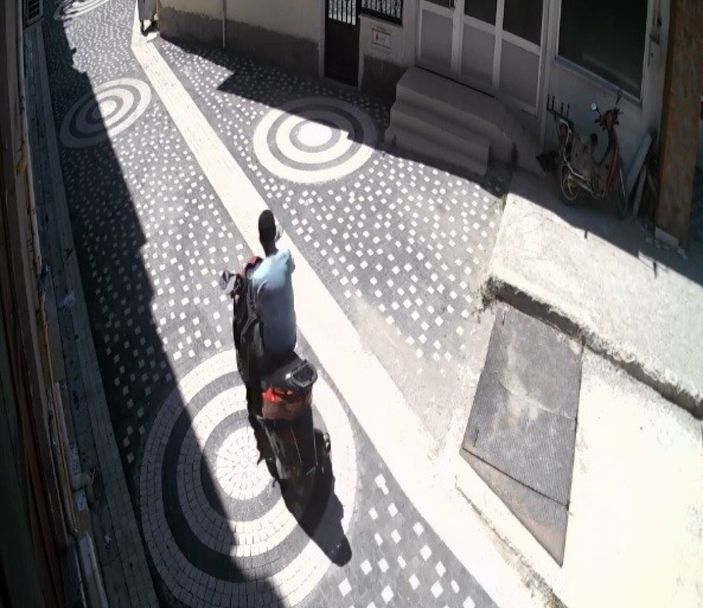 Kütahya'da camiden çocuklar için ayrılan dondurma parasını çaldı