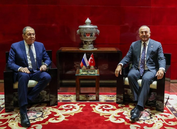 Mevlüt Çavuşoğlu, Rusya Dışişleri Bakanı Lavrov ile görüştü
