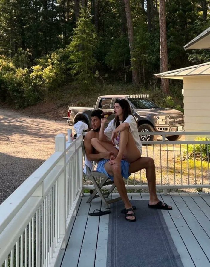 Devin Booker, sevgilisi Kendall Jenner ile tatilde