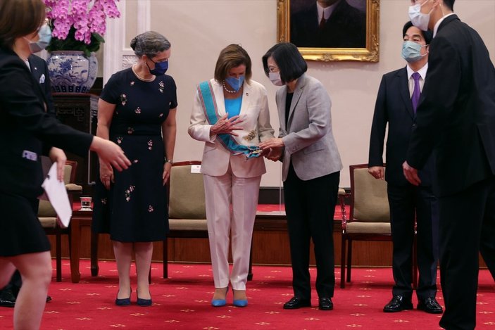 Tayvan, Pelosi'ye şeref madalyası verdi