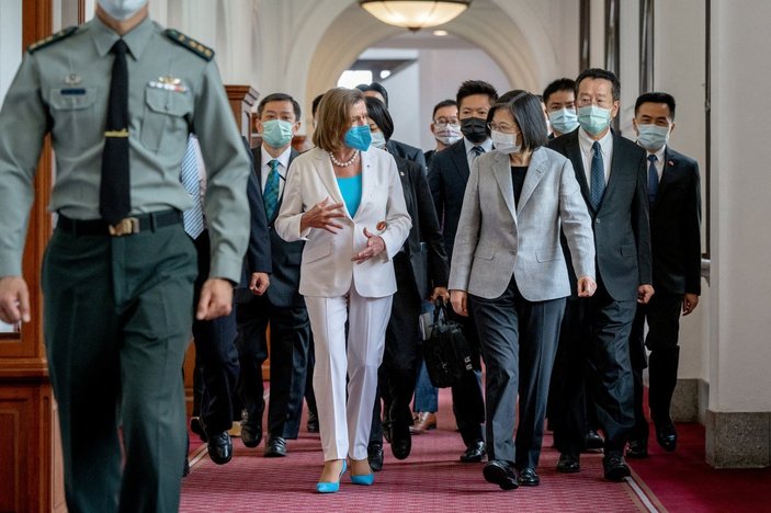Nancy Pelosi'den Çin'e Tayvan tepkisi: İnsanların önünde duramazsınız
