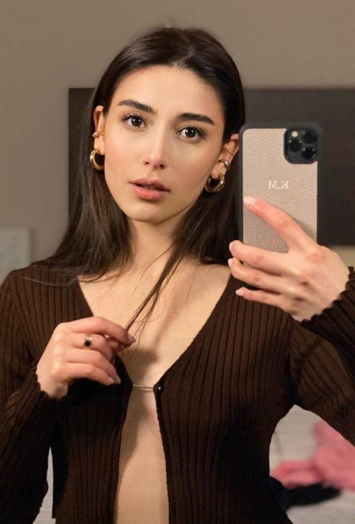 Kurretülayn Matur kırmızı bikinili pozuyla mest etti! 'Semih çok şanslı'