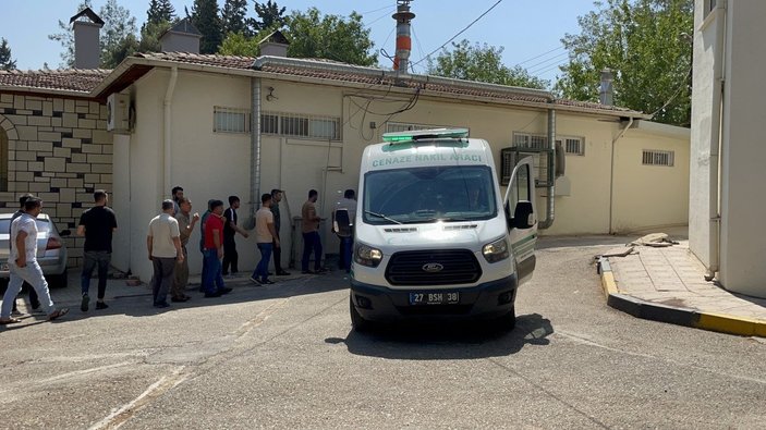 Gaziantep'te 6 çocuk babası taksiciyi durakta öldürdüler