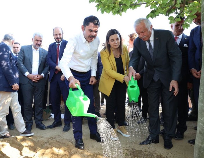Murat Kurum, Silivri'deki Millet Bahçesi Fidan Dikim Töreni'ne katıldı