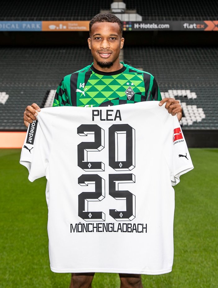 Plea, Borussia Mönchengladbach ile sözleşme uzattı