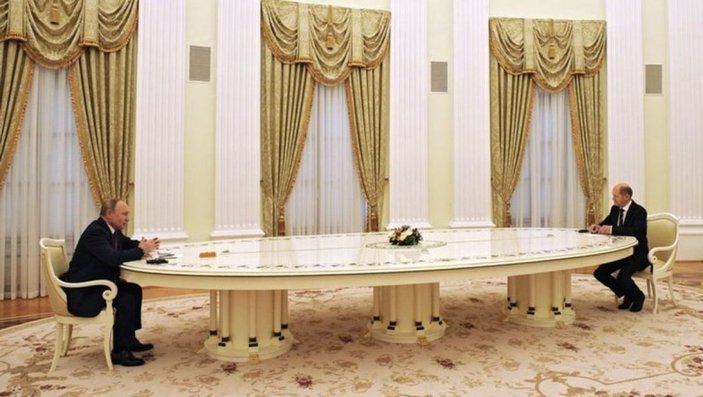 Vladimir Putin, uzun masasını bu sefer kurdurmadı