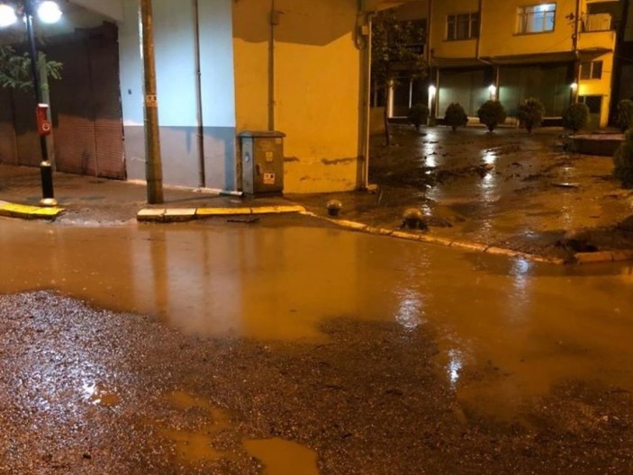 Giresun'da şiddetli yağış sonrası sel ve heyelan