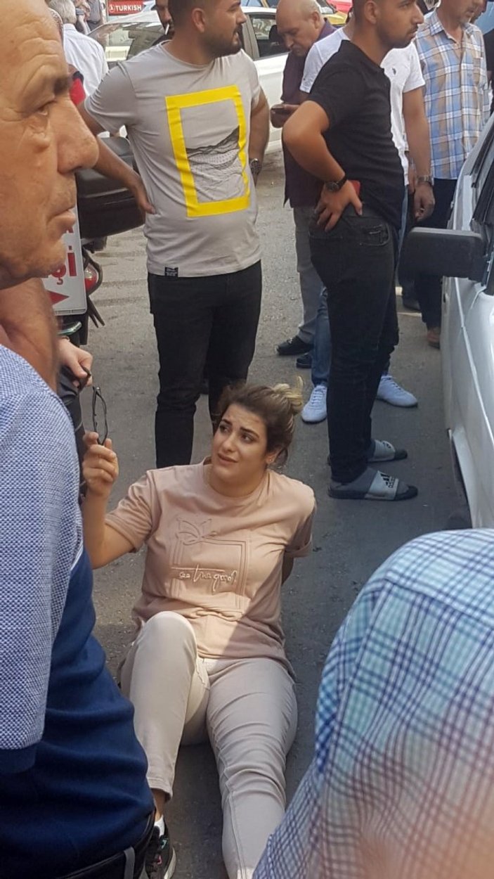 Elazığ'da, sarhoş sürücü yolda yürüyen kadına çarptı