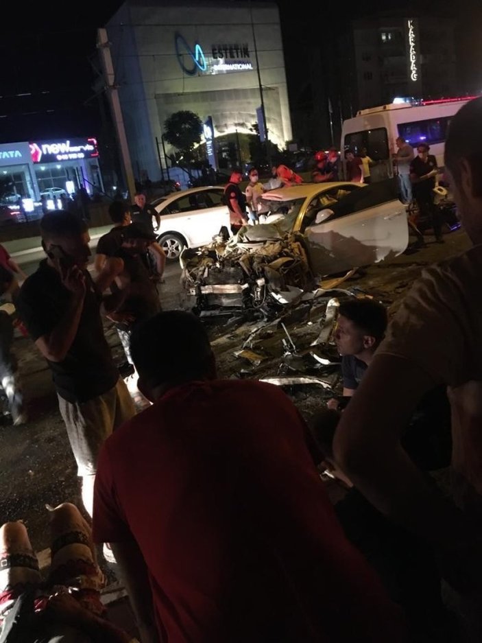 Bursa'da zincirleme kaza: 1’i ağır 5 yaralı