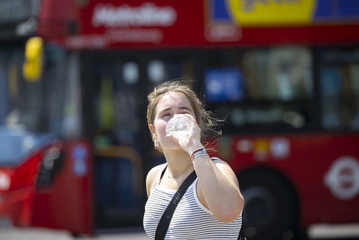 İngiltere'ye yeni uyarı: Üçüncü derece sıcaklık geliyor
