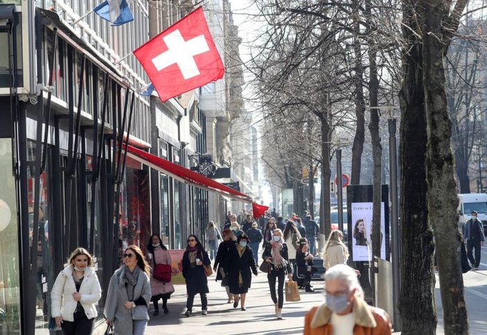 İsviçre'de kış öncesi odun ve mum stoğu çağrısı