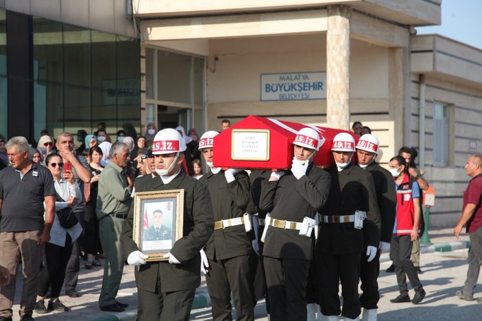 Pençe-Kilit Harekatı’nda şehit olan Uzman Çavuş Halil Koç için cenaze töreni düzenlendi