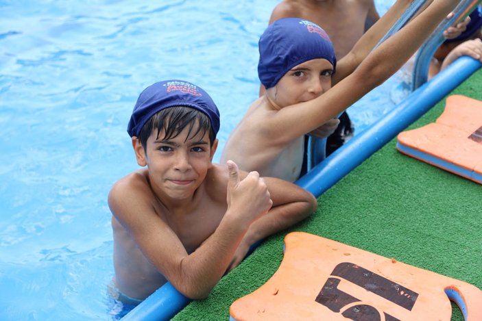 Bursa Büyükşehir Belediyesi'nin 'Neşeli Havuzlar Mutlu Çocuklar' projesi