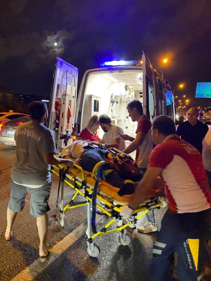 Sultangazi'de taksi şoförü, lastik değiştirirken kazaya kurban gitti
