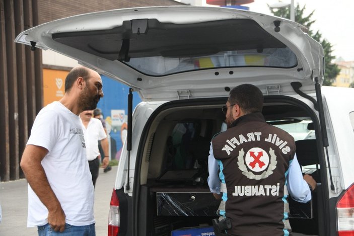 Fatih'te taksi denetiminde, yolcu seçenlerin araçları trafikten men edildi