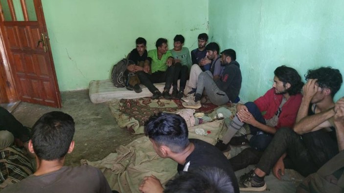 Van'da 33 kaçak göçmen yakalandı