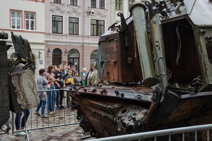 Rus teçhizatları, Ukrayna'da sergileniyor