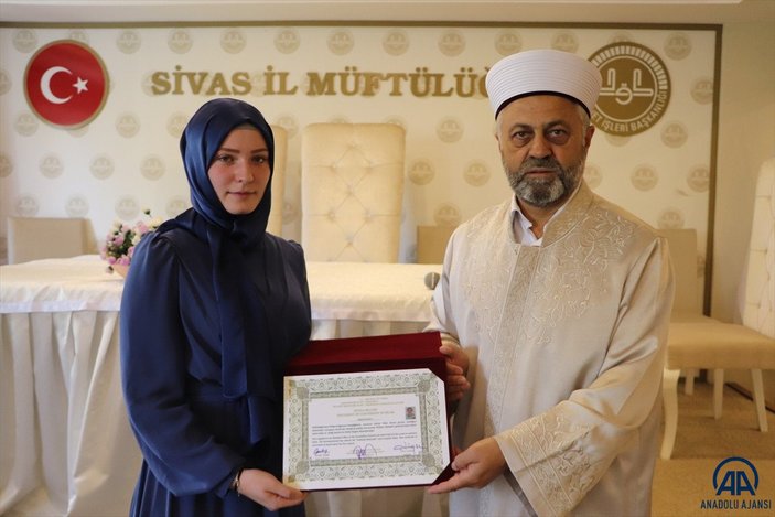 Sivas'ta Fransız genç kız, nişanlısı sayesinde İslamiyet'i seçti