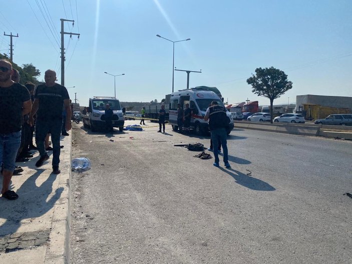 İzmir'de aracını tamir ederken otomobilin çarptığı şahıs kurtarılamadı