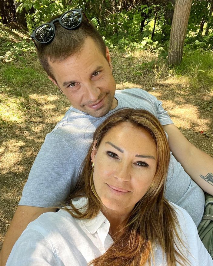 Pınar Altuğ ile Yağmur Atacan çiftinden yıl dönümü paylaşımı